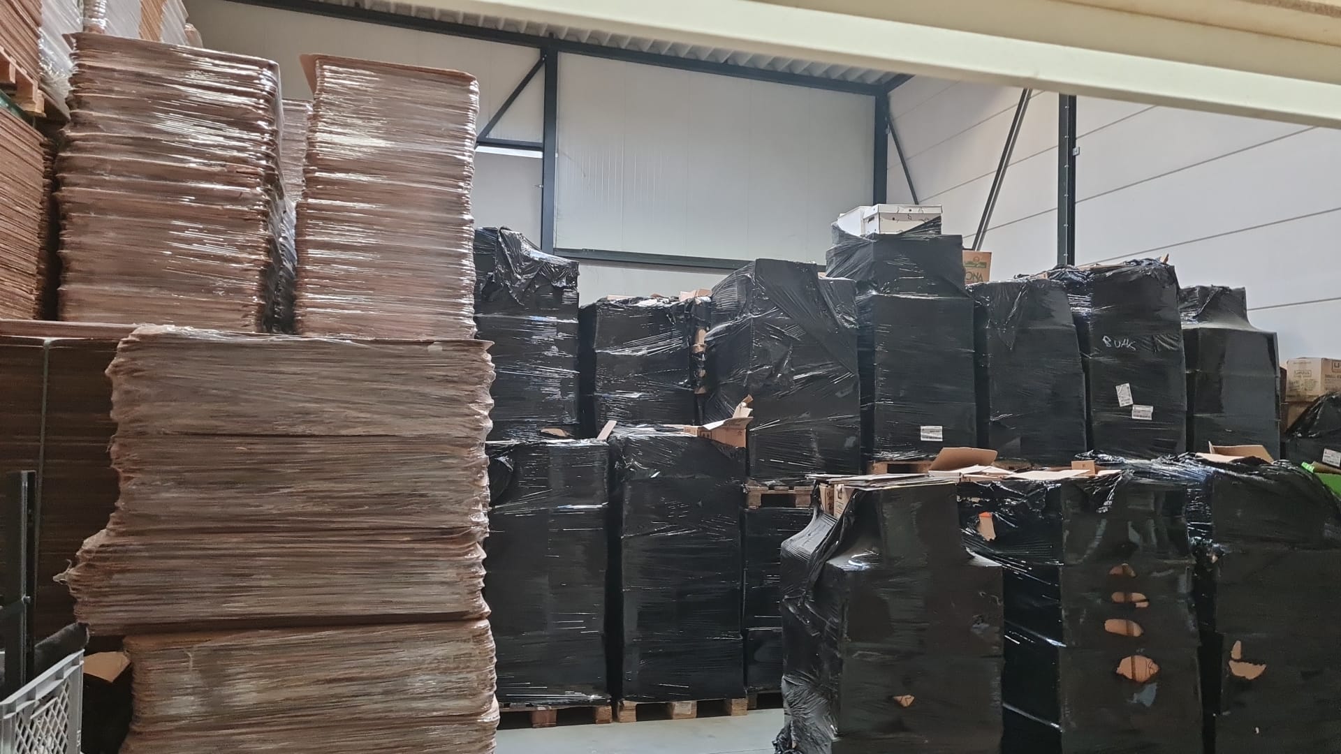 A huge shipment of 7 inch singles from America