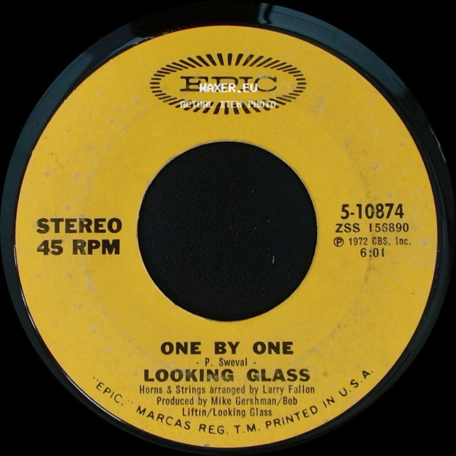 Looking Glass - One By One / Brandy (You're A Fine Girl) side A