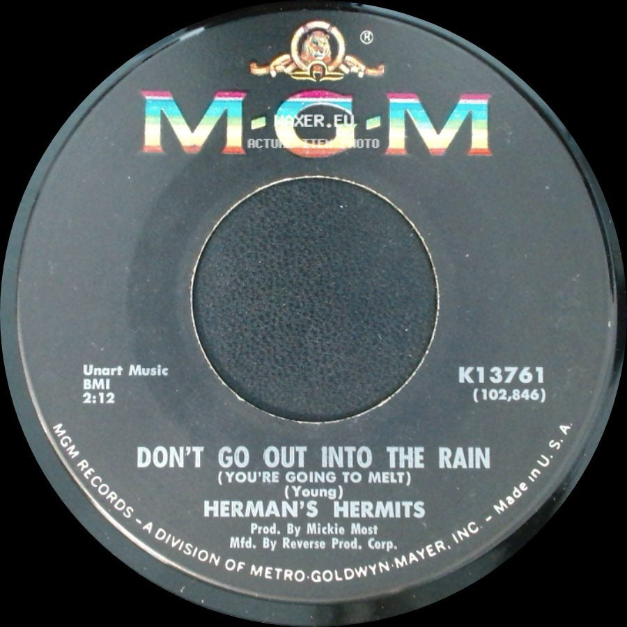 Herman's Hermits - Moonshine Man / Don't Go Out Into The Rain (You're Going To Melt) side B