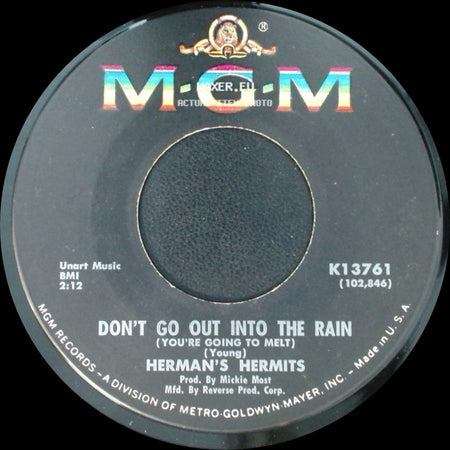 Herman's Hermits - Moonshine Man / Don't Go Out Into The Rain (You're Going To Melt) side B
