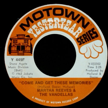 Martha Reeves & The Vandellas - Love Is Like A Heat Wave / Come And Get These Memories side B