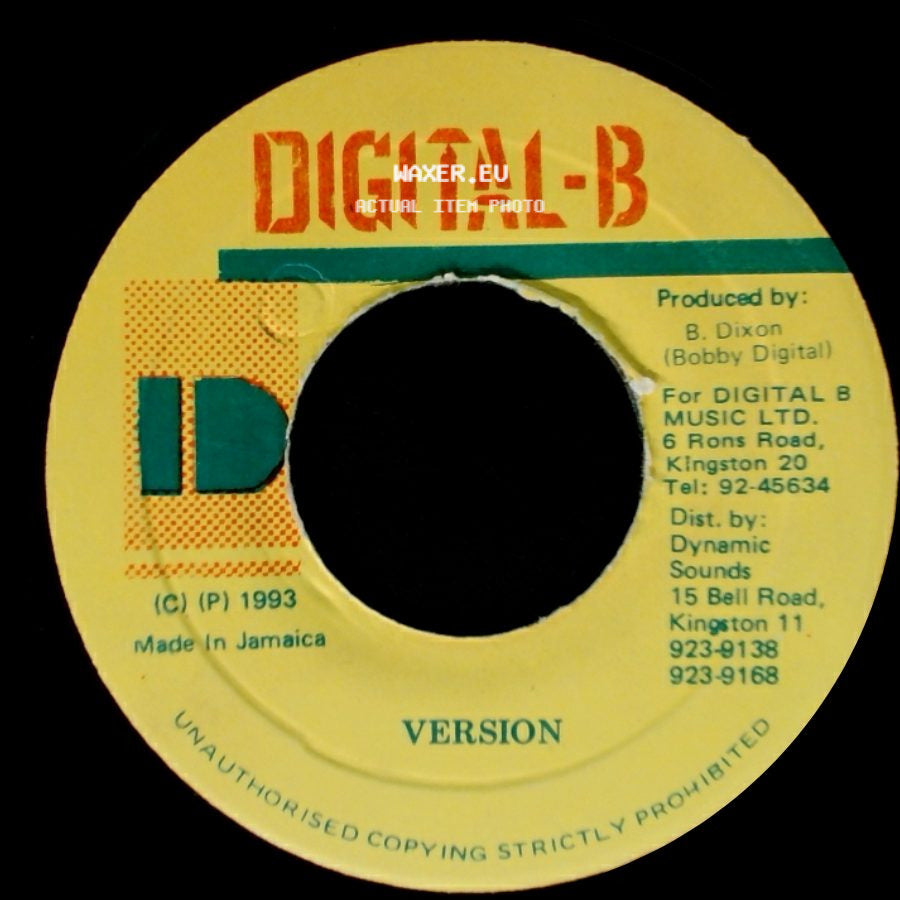 Gregory Isaacs - Close Friends / Version side B