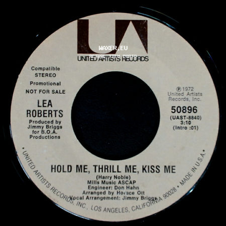 Lea Roberts - Mr. Preacher Man / Hold Me, Thrill Me, Kiss Me side B