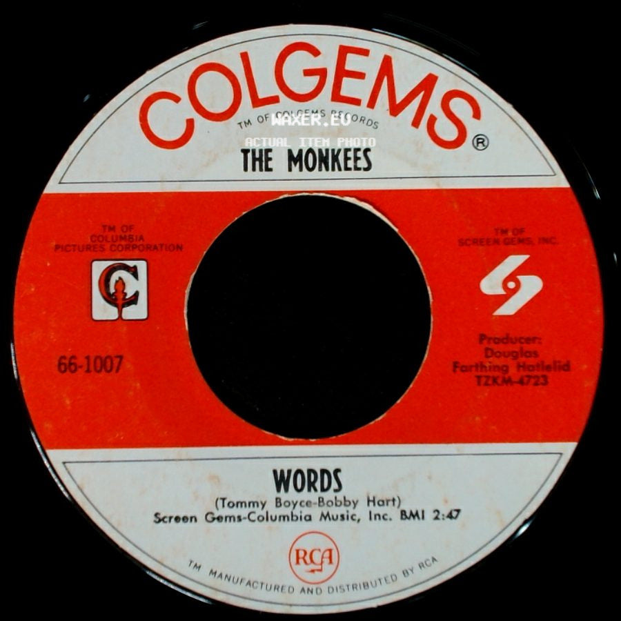 The Monkees - Pleasant Valley Sunday / Words side B