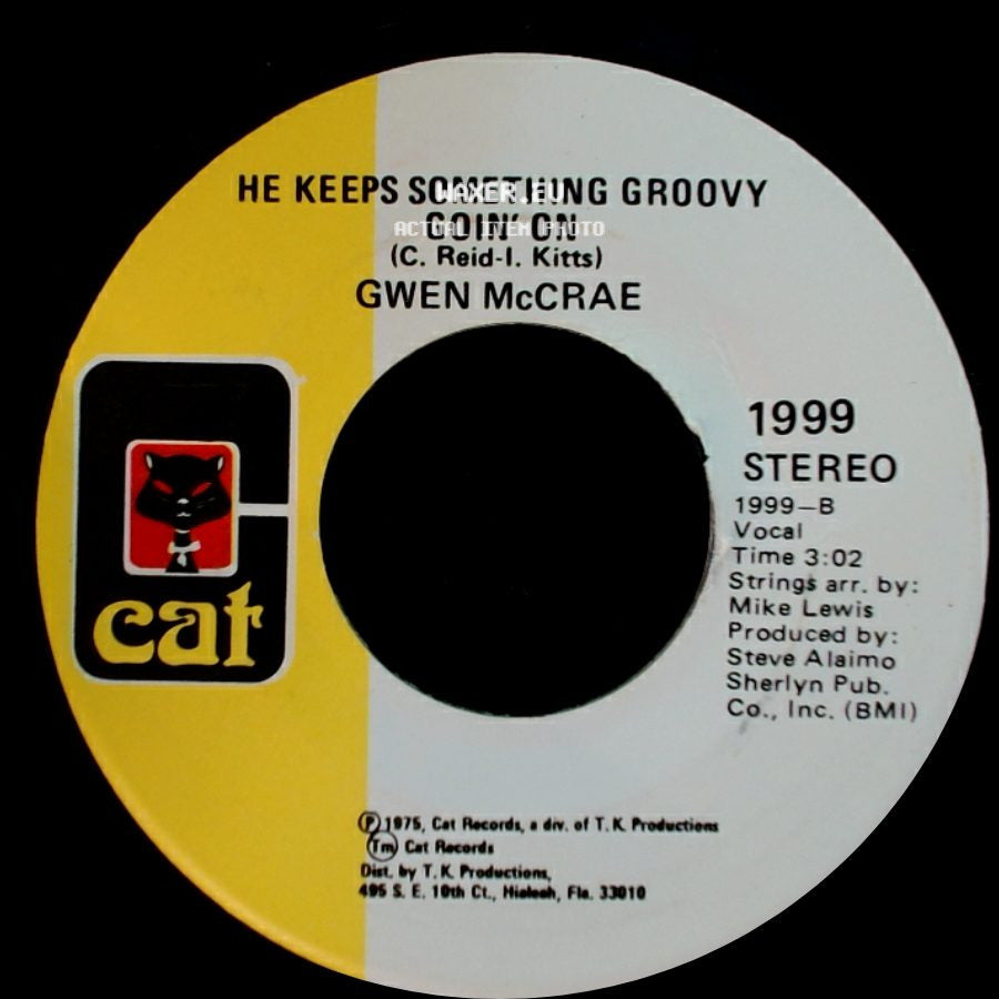 Gwen Mccrae - Love Insurance / He Keeps Something Groovy Goin' On side B