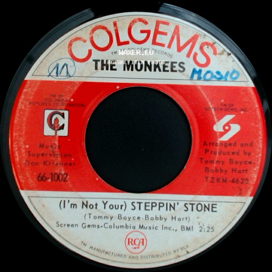 The Monkees - (I'm Not Your) Steppin' Stone / I'm A Believer side A