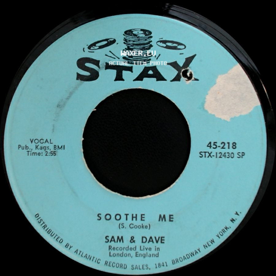 Sam & Dave - Soothe Me / I Can't Stand Up For Falling Down side A