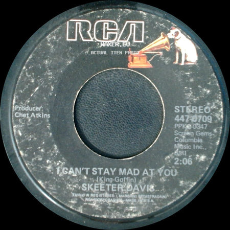 Skeeter Davis - Can't Stay Mad At You / The End Of The World side A