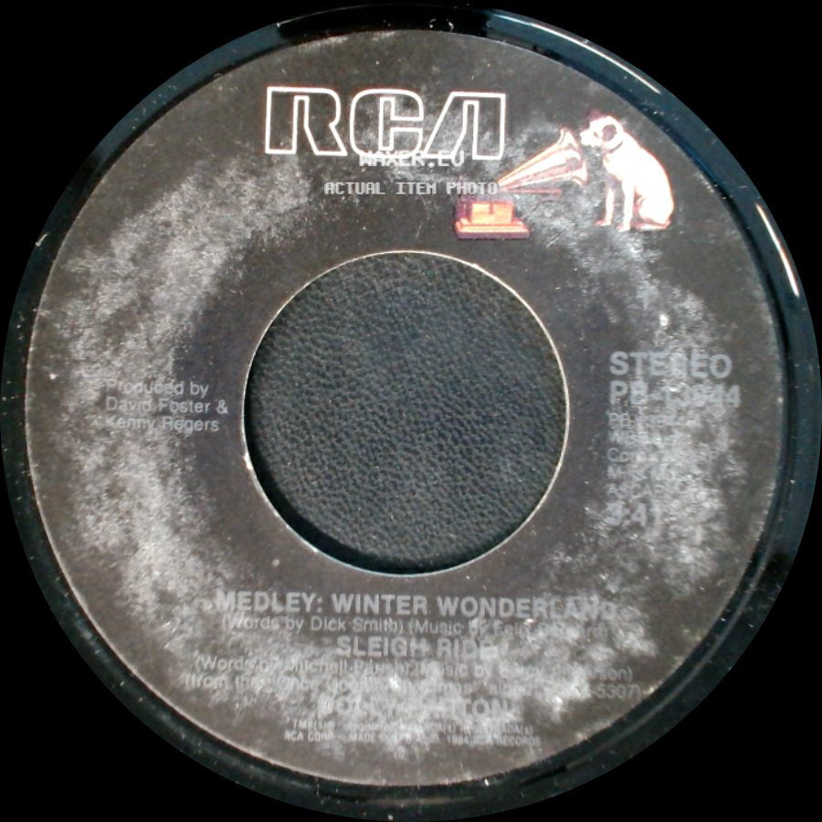Poco / Kenny Rogers - Medley: Winter Wonderland / Sleigh Ride / The Christmas Song side A