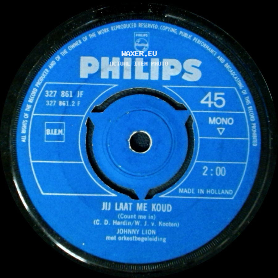 Johnny Lion - Jij Laat Me Koud / Sophietje side A