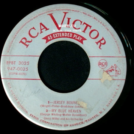 Glenn Miller And His Orchestra - Unknown Title A / Everybody Loves My Baby / Georgia On My Mind side A
