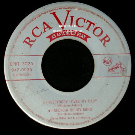 Glenn Miller And His Orchestra - Unknown Title A / Everybody Loves My Baby / Georgia On My Mind side B