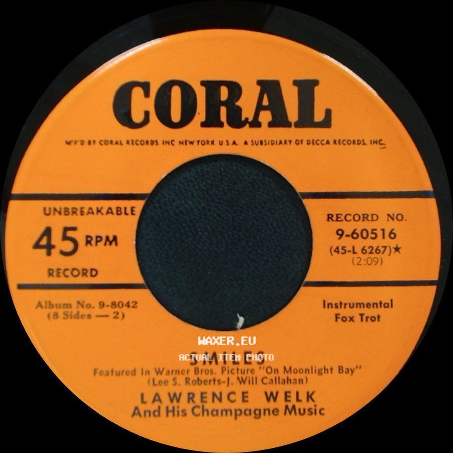 Lawrence Welk And His Champagne Music - Moonlight Bay / Smiles side B