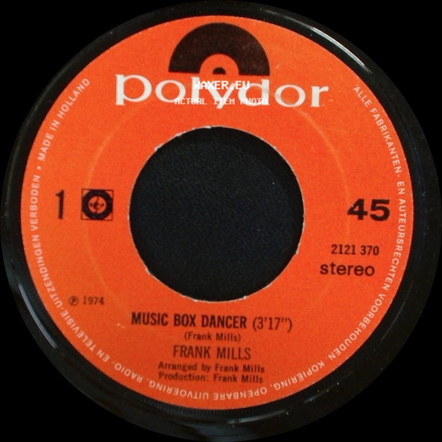Frank Mills - Music Box Dancer (3'17") / The Poet And I (3'41") side A