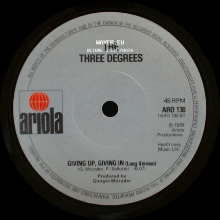 The Three Degrees - Giving Up, Giving In (Long Version) / Giving Up, Giving In side A