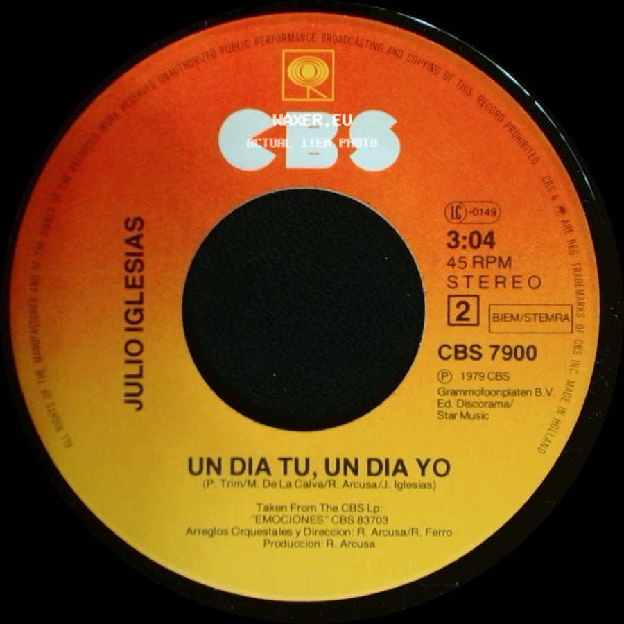 Julio Iglesias - Un Dia Tu, Un Dia Yo / Quiereme (Basada En Las Danzas Polovtsianas De "El Principe Igor") side A