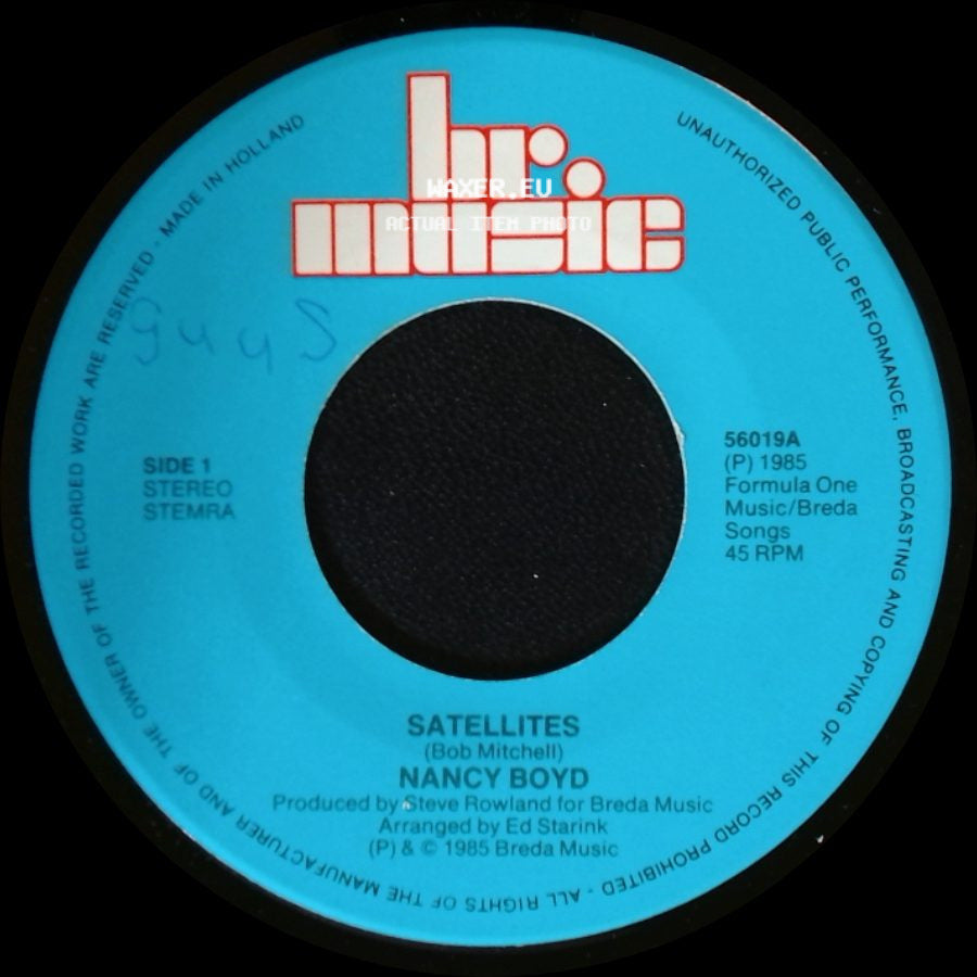 Nancy Boyd - Satellites / Total Love (3'40) side A