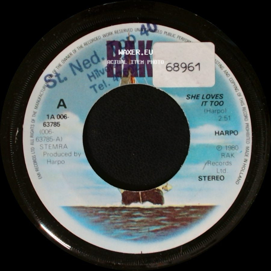 Harpo - She Loves It Too / I'm A Pretender side A