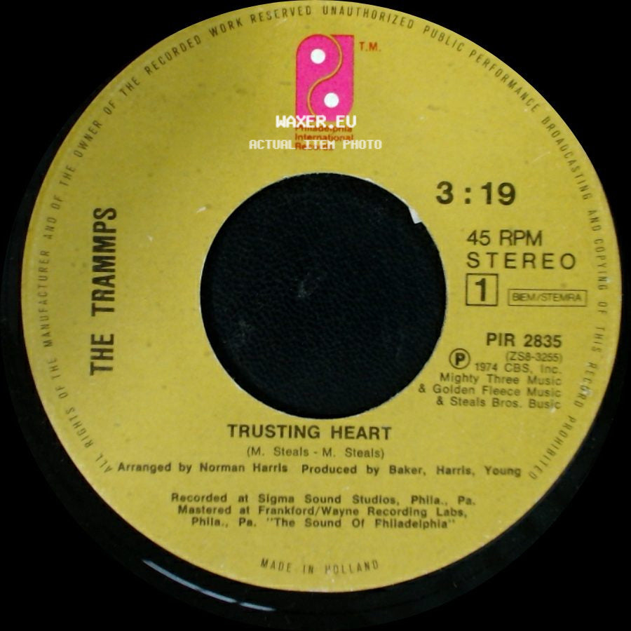 The Trammps - Down Three Dark Streets / Trusting Heart side B