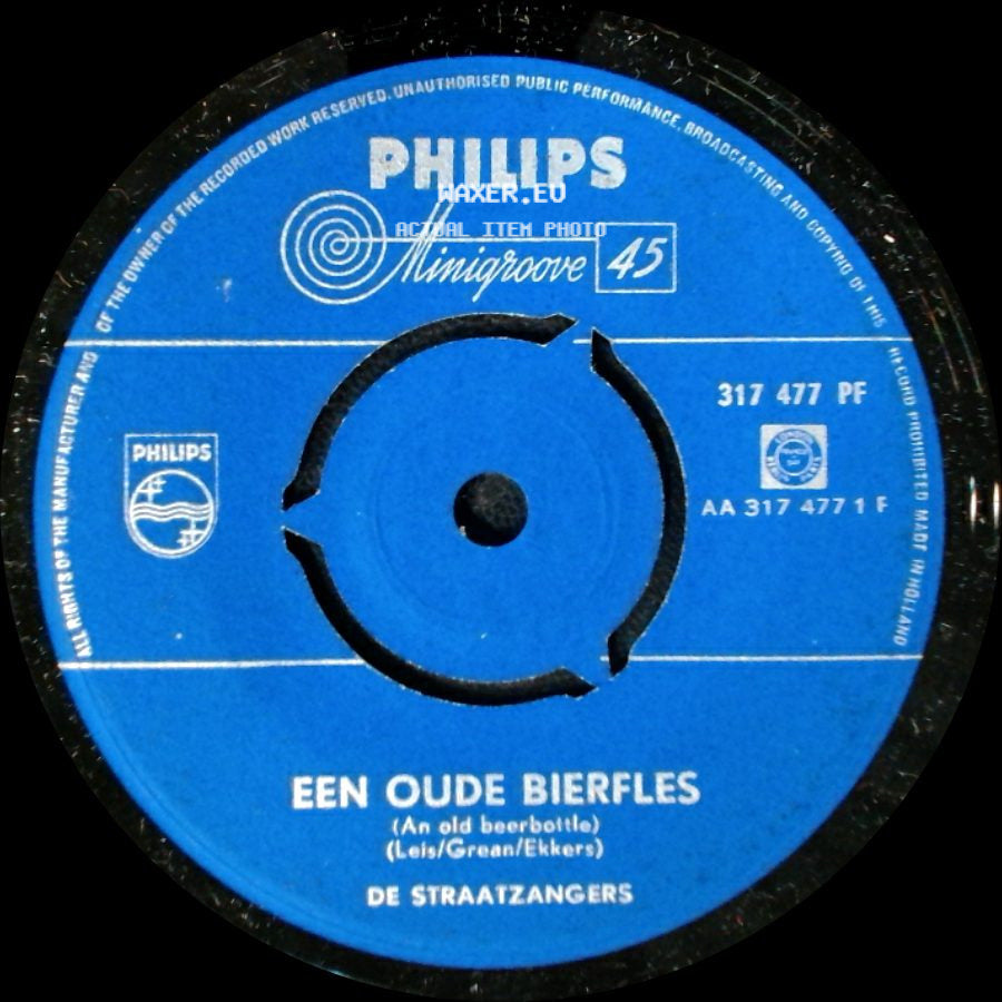 De Straatzangers - De Schooier En Zijn Hond / Een Oude Bierfles side B