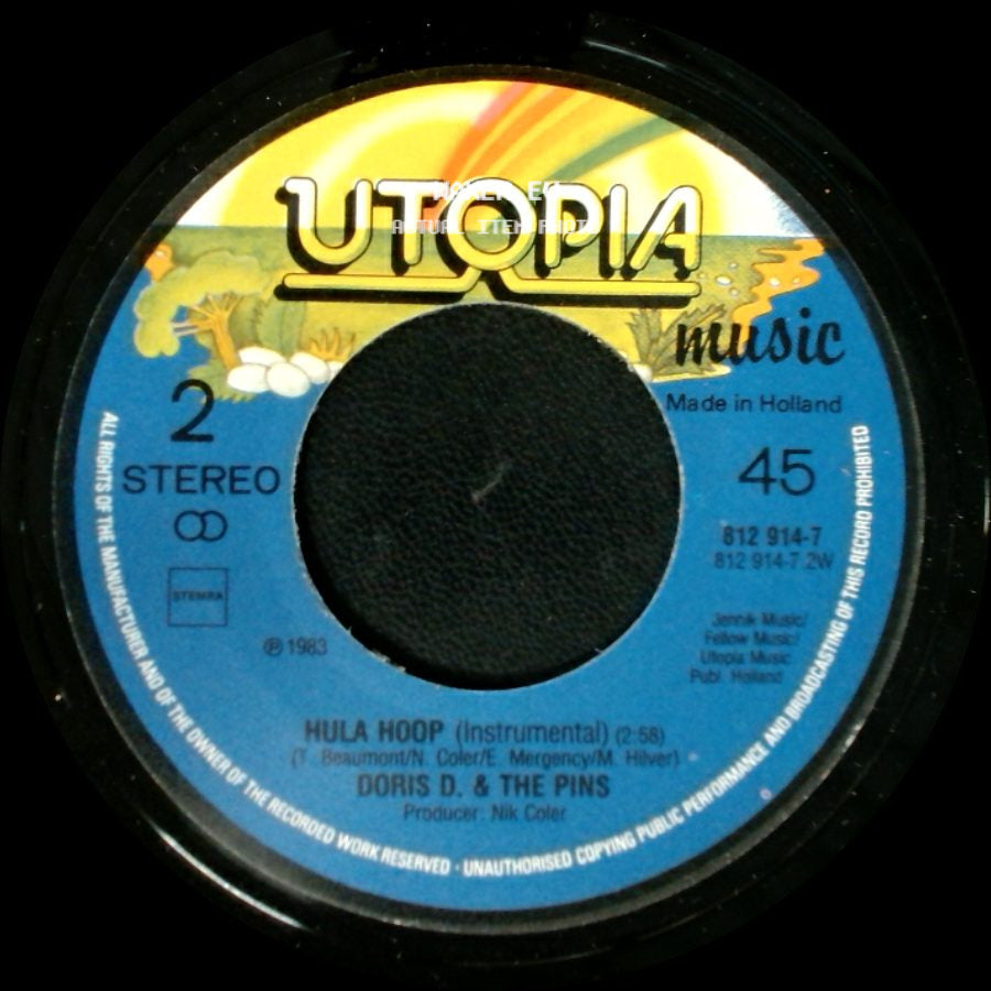 Doris D. & The Pins - Hula Hoop (Instrumental) / Everybody's Doing Their Thing side A