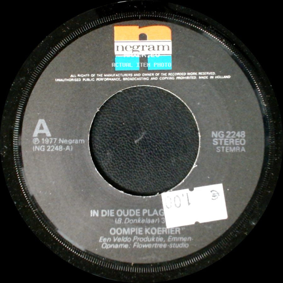 Oompie Koerier - In Die Oude Plaag / Jongen Kijk Uit Je Ogen side A