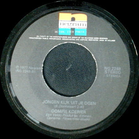 Oompie Koerier - In Die Oude Plaag / Jongen Kijk Uit Je Ogen side B