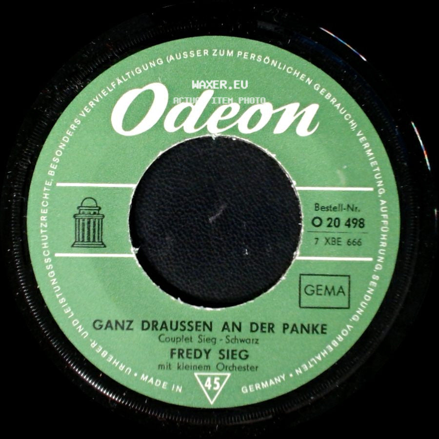 Fredy Sieg - Hochzeit Bei Zickenschulze / Ganz Draussen An Der Panke side B
