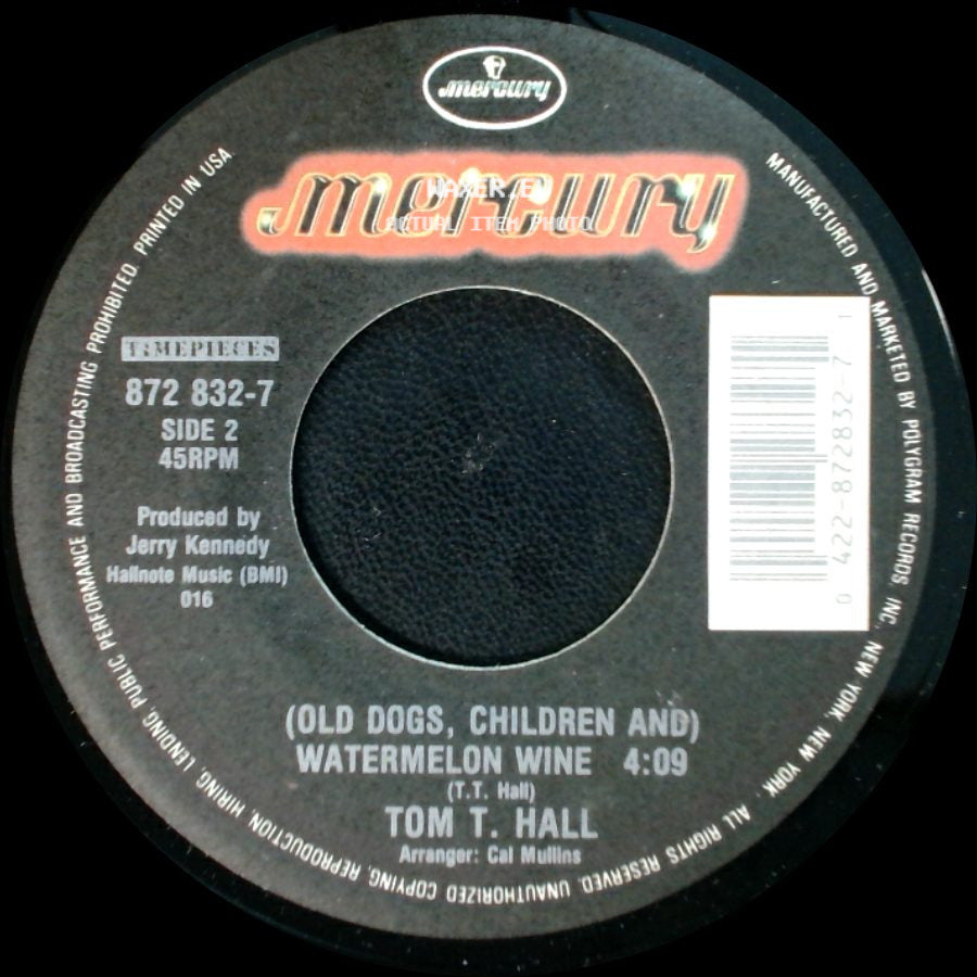 Tom T. Hall - Me And Jesus / (Old Dogs, Children And) Watermelon Wine side B
