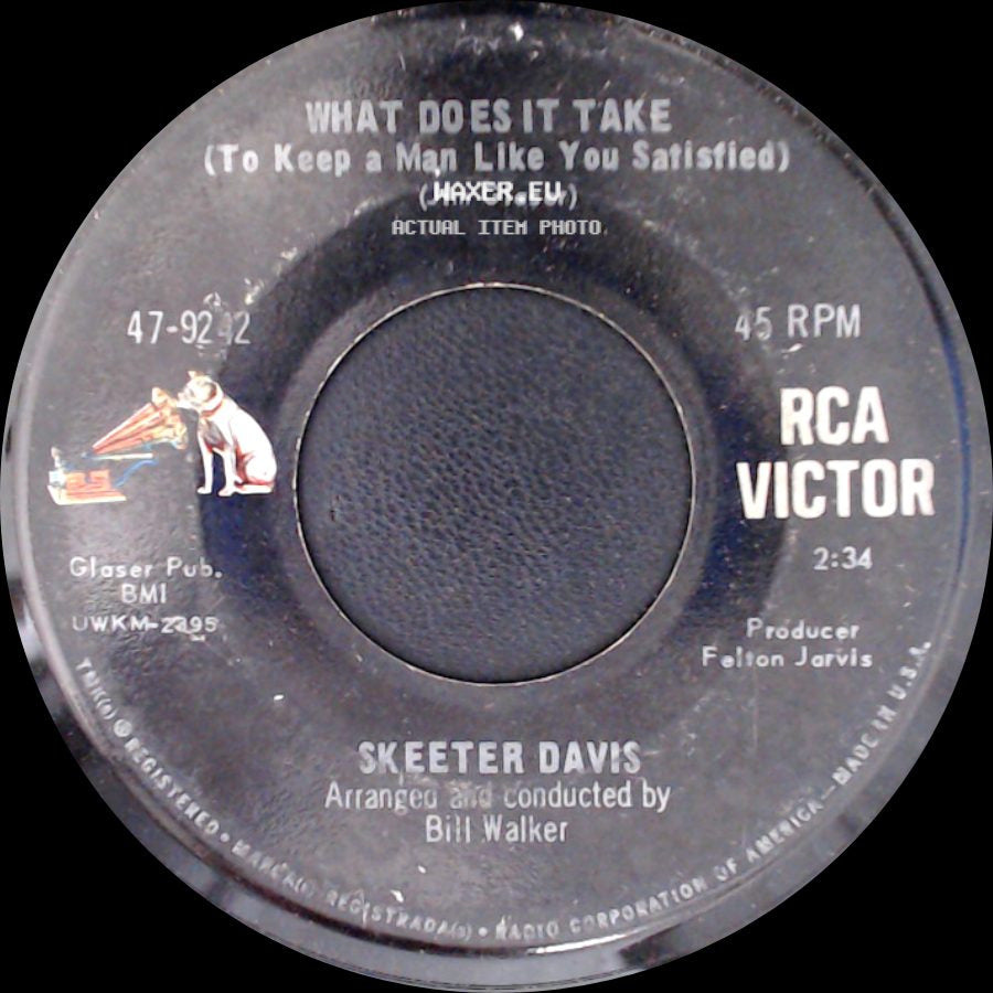 Skeeter Davis - What I Go Thru (To Keep Holding On To You) / What Does It Take (To Keep A Man Like You Satisfied) side B