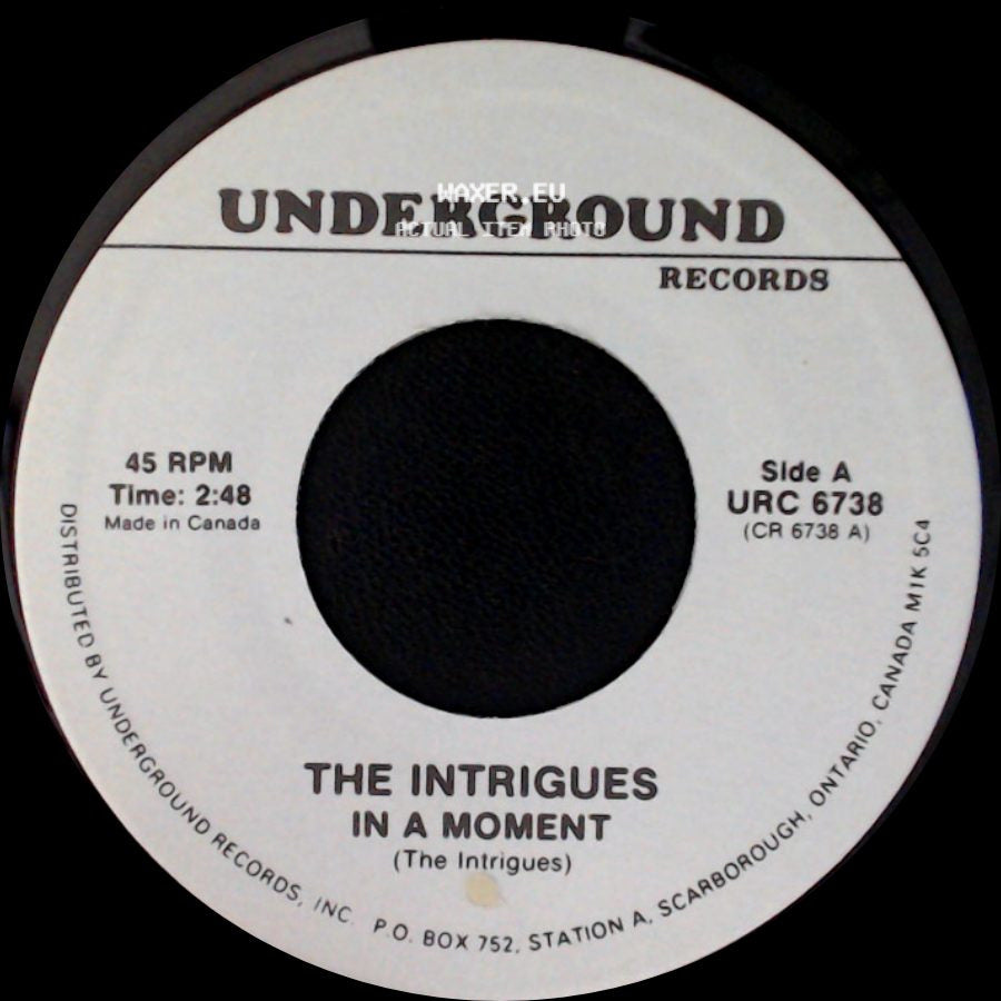 The Intrigues / The Ivy Three - In A Moment / Yogi side A