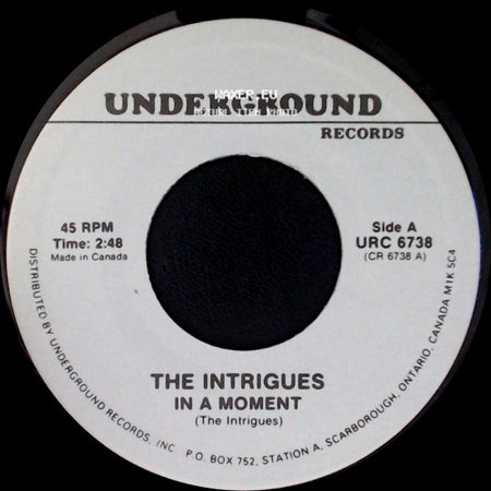 The Intrigues / The Ivy Three - In A Moment / Yogi side A