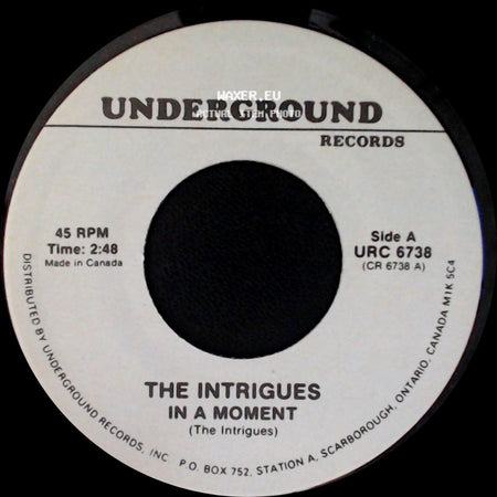 The Intrigues / The Ivy Three - In A Moment / Yogi side A