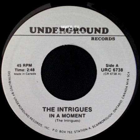 The Intrigues / The Ivy Three - In A Moment / Yogi side A