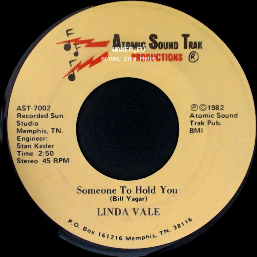 Linda Vale - Someone To Hold You / The Love Of My Life side A