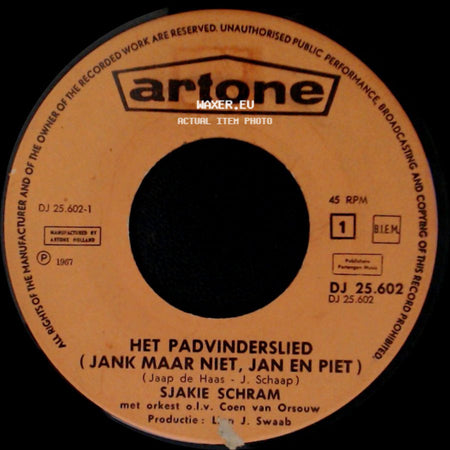 Sjakie Schram - Het Padvinderslied (Jank Maar Niet, Jan En Piet) / Dat Doen We!! side A