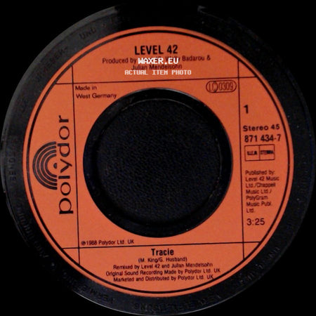 Level 42 - Tracie / Three Words side A