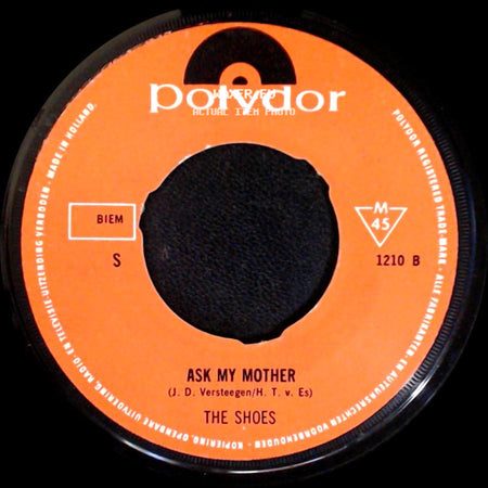 The Shoes - Ask My Mother / Standing And Staring side A