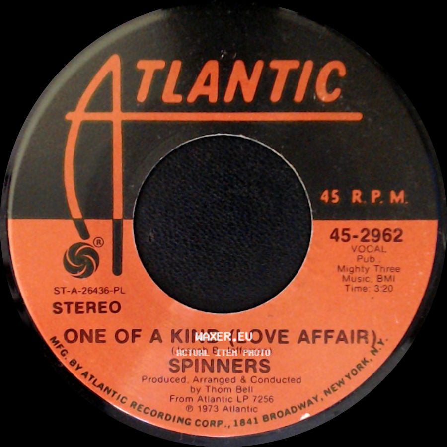Spinners - One Of A Kind (Love Affair) / Don't Let The Green Grass Fool You side A