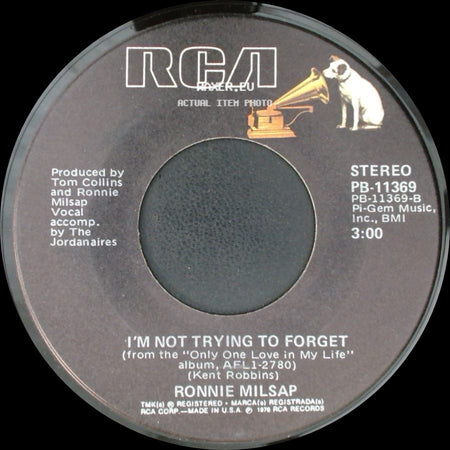Ronnie Milsap - Let's Take The Long Way Around The World / I'm Not Trying To Forget side B