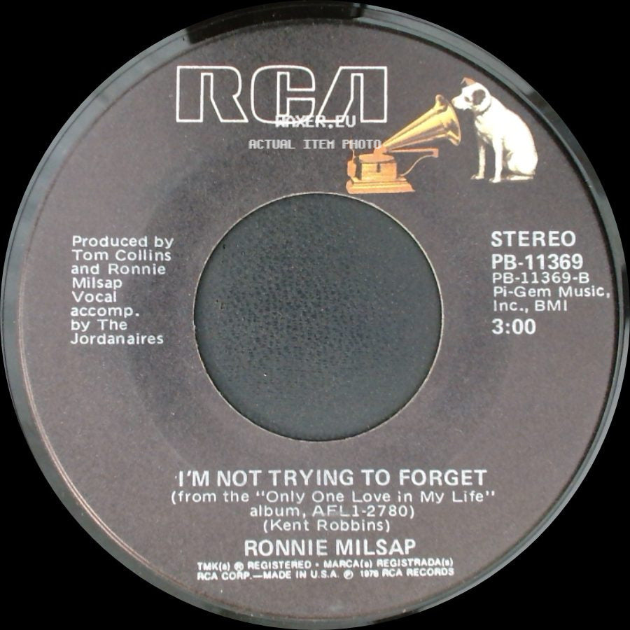 Ronnie Milsap - Let's Take The Long Way Around The World / I'm Not Trying To Forget side B