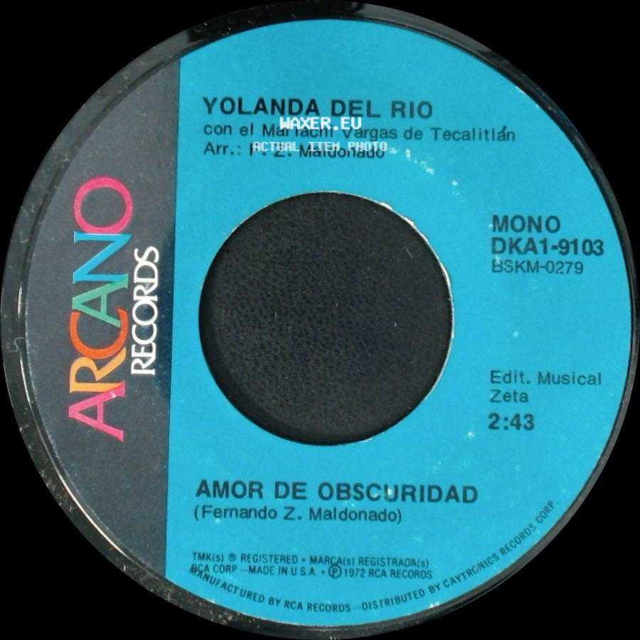 Yolanda Del Rio Con El Mariachi Vargas De Tecalitlán / Yolanda Del Rio - Con Golpes De Pecho / Amor De Obscuridad side B