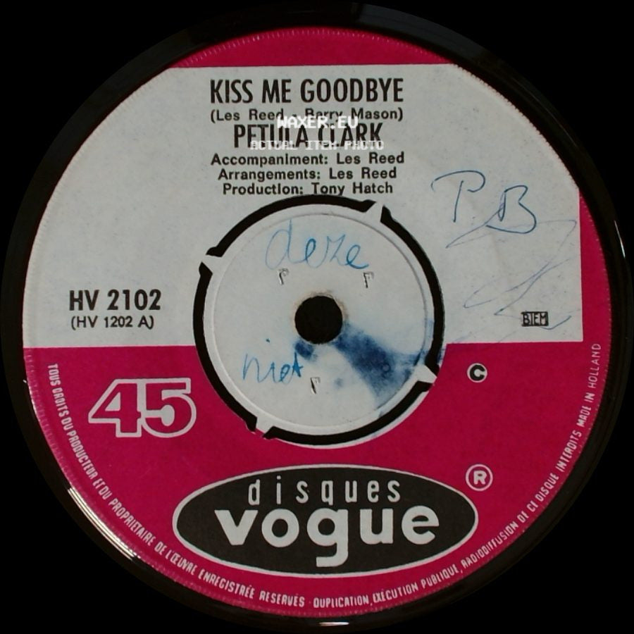 Petula Clark - I've Got Love Going For Me / Kiss Me Goodbye side B