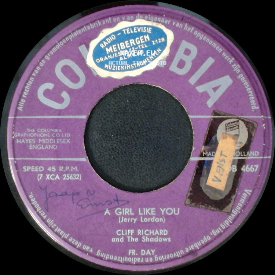 Cliff Richard And The Shadows - Now's The Time To Fall In Love / A Girl Like You side B
