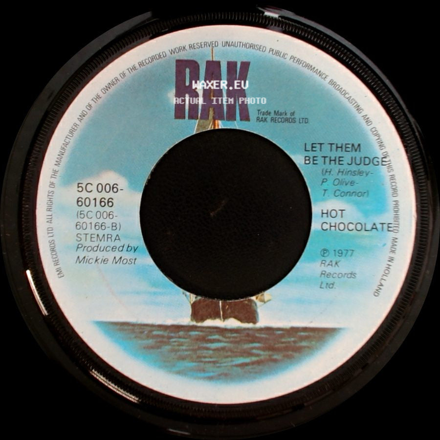 Hot Chocolate - Put Your Love In Me / Let Them Be The Judge side B