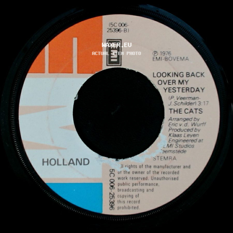 The Cats - Looking Back Over My Yesterday / We Should Be Together side A