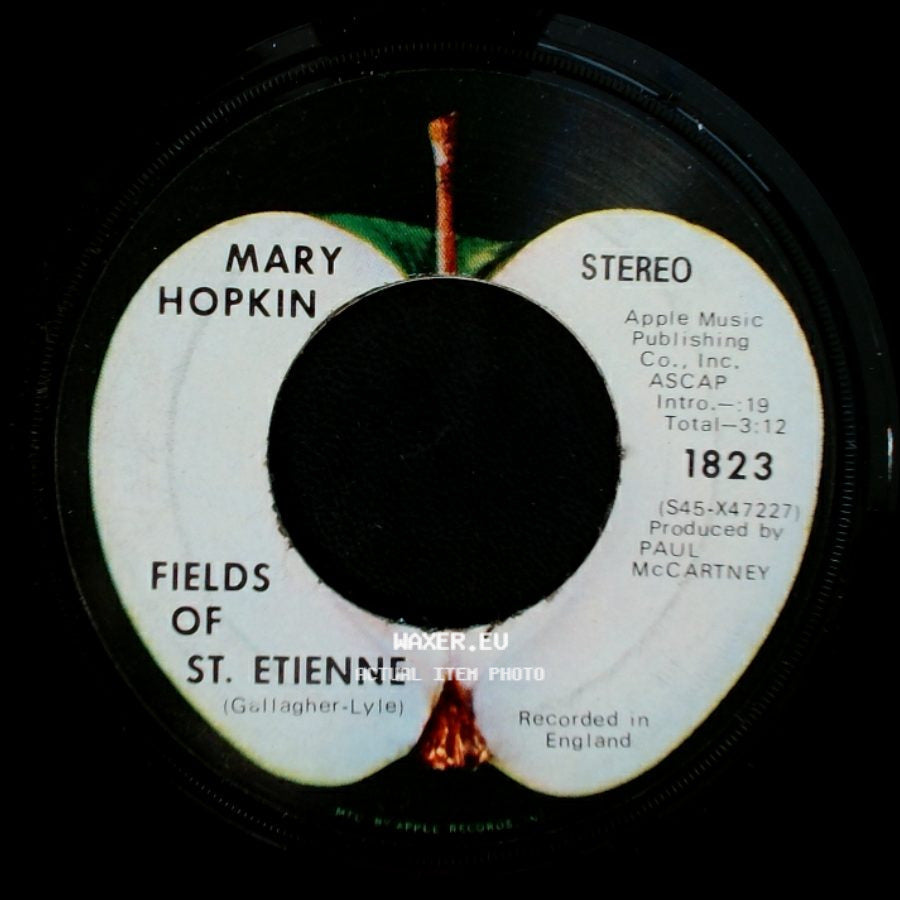Mary Hopkin - Fields Of St. Etienne / Que Sera, Sera (Whatever Will Be, Will Be) side A