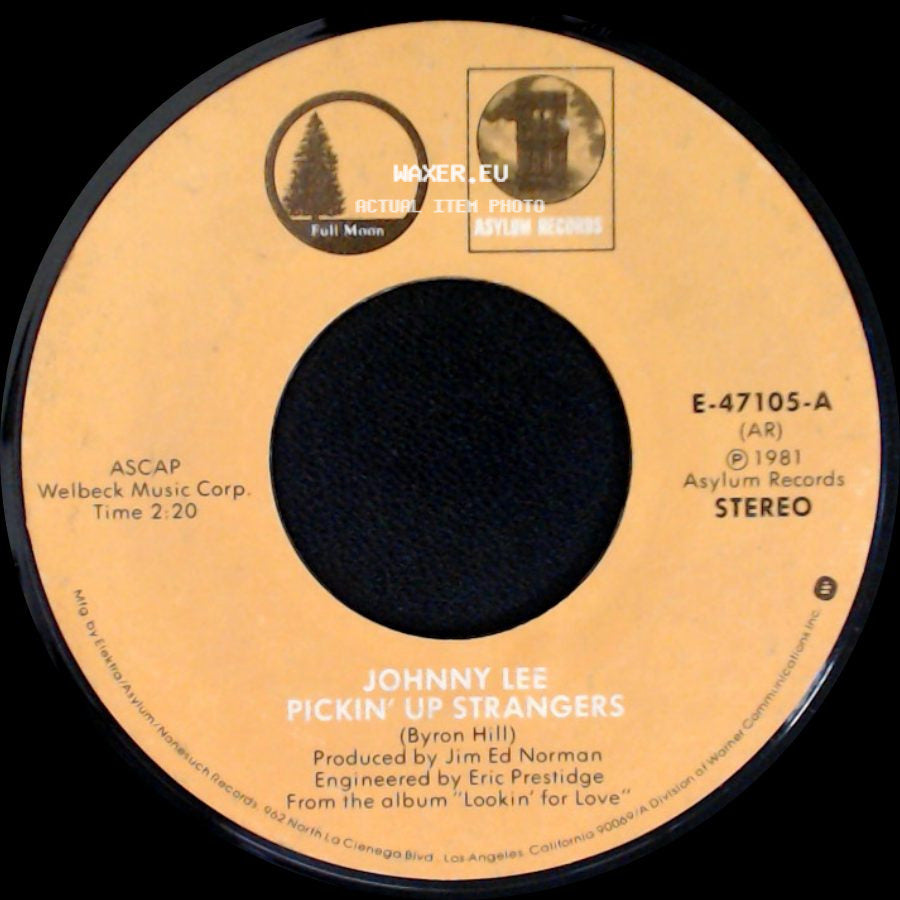 Johnny Lee - Pickin' Up Strangers / Never Lay My Lovin' Down side A