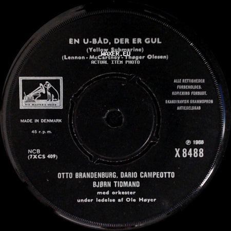 Otto Brandenburg, Dario Campeotto, Bjørn Tidmand - En U-Båd, Der Er Gul (Yellow Submarine) / Vores Pølsevogn side A