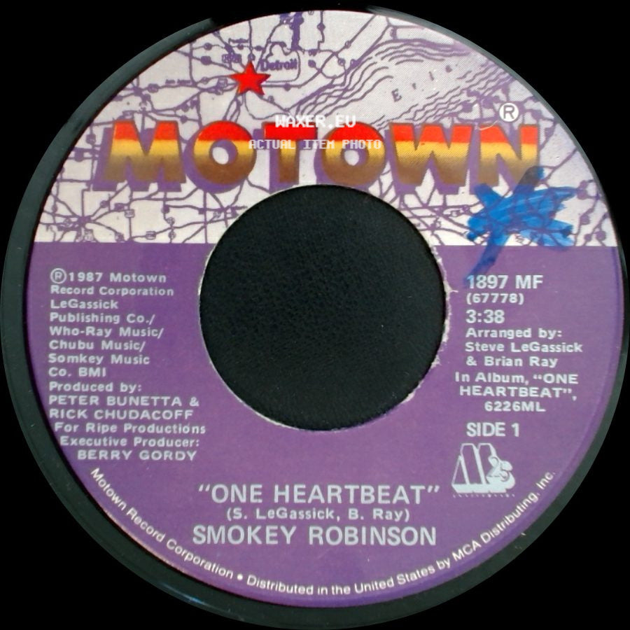 Smokey Robinson - One Heartbeat / Love Will Set You Free (Theme From "Solarbabies") side A